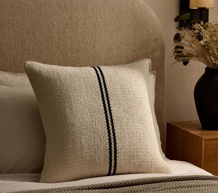 Textured Double Stripe Knit Cushion Cover - White_Black