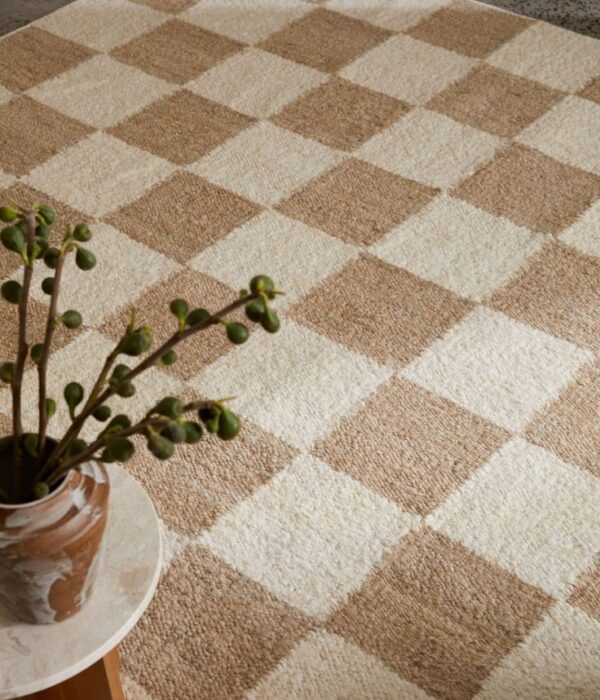 Checker Rug Ivory & Sand – Modern Design with Timeless Appeal